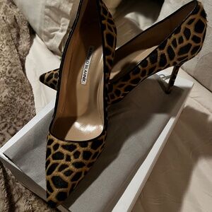 NWT Manolo Blahnik leopard animal print heels
